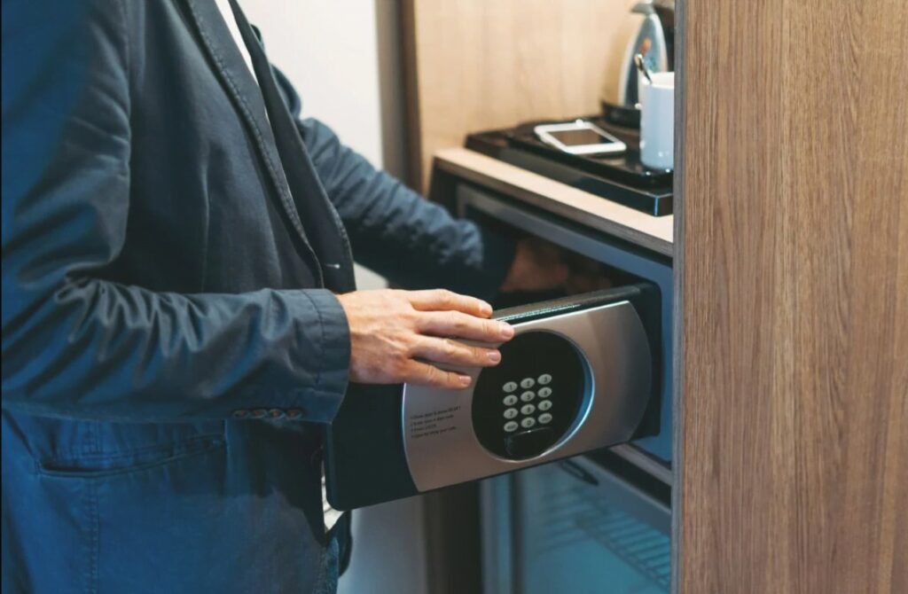 Tips to Help Prevent Hotel Room Thefts with Hotel Safes